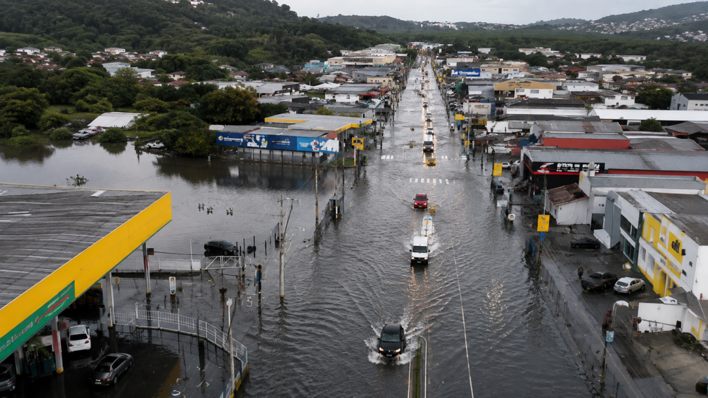 Maré alta pode causar alagamentos em Florianópolis