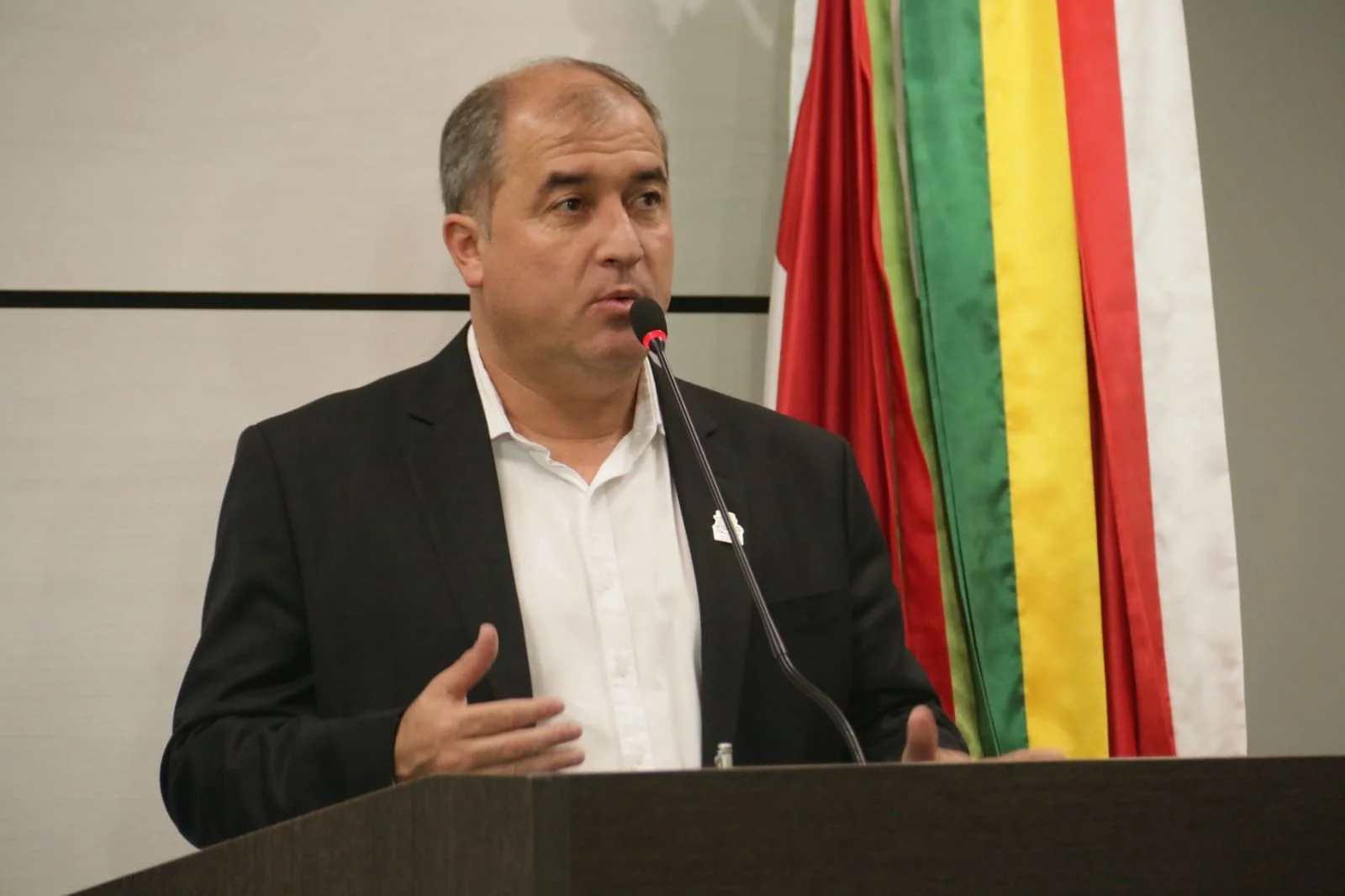 "Distorceram tudo": Presidente da Câmara de São José afirma apoiar instalação da CPI do Lixo