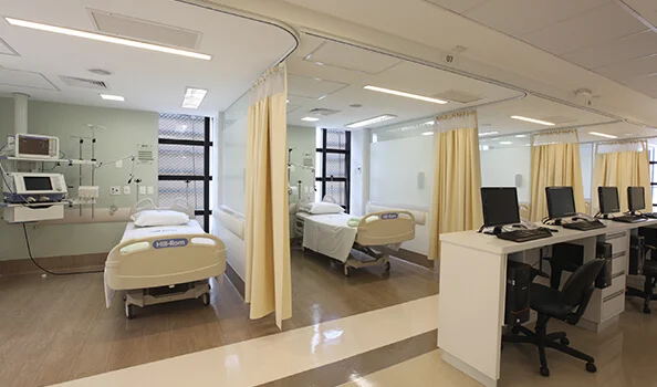 Justiça do Trabalho manda hospital famoso de Florianópolis cumprir limites de jornada após série de infrações