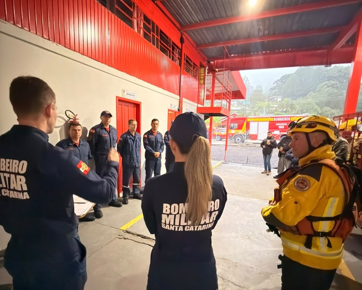 Helicóptero do cantor Rick segue desaparecido e nenhum vestígio é encontrado