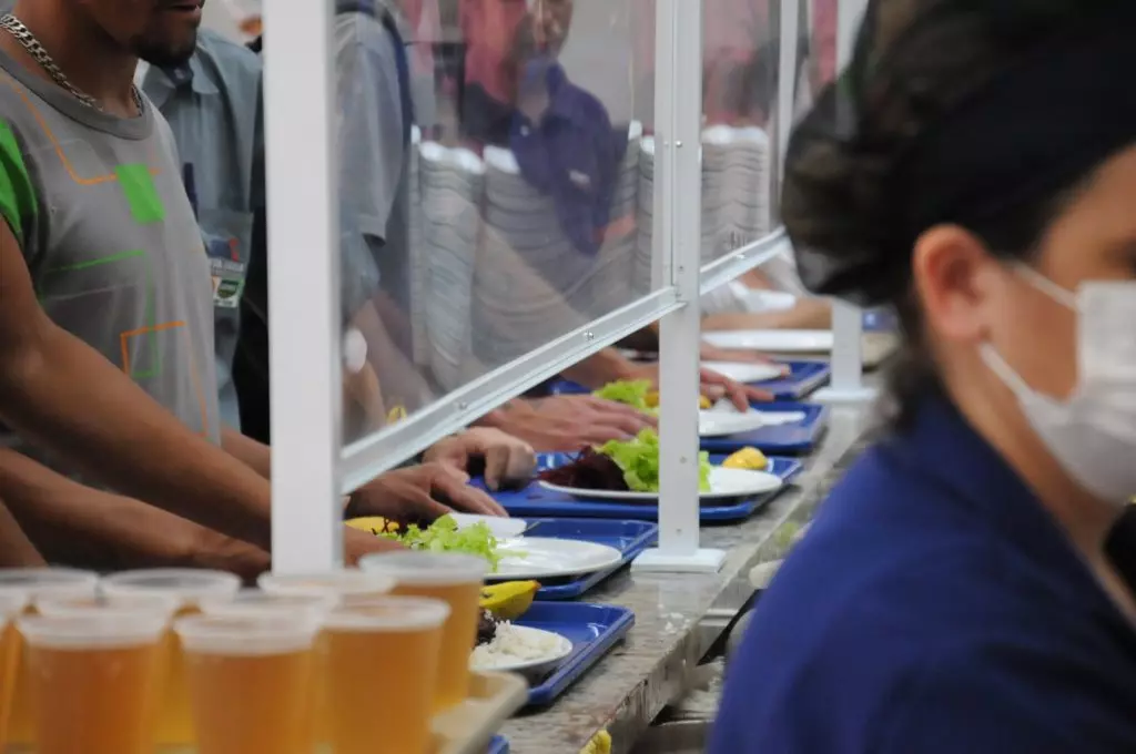 Estudo aponta falta de segurança alimentar em Florianópolis, sem restaurantes populares nem cozinhas comunitárias